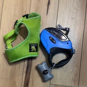 EcoBark Green Dog Harness and Blue Retractable Leash